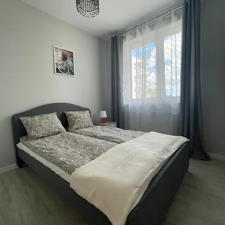 Kazimierza Wielkiego 32 דירה