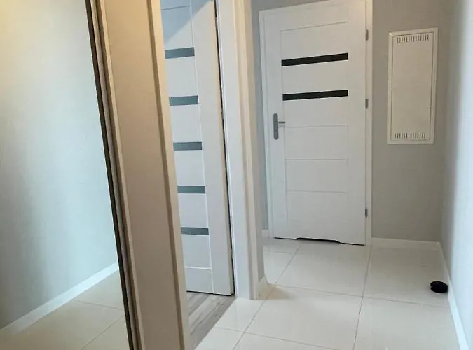 Apartment Kazimierza Wielkiego 32 *